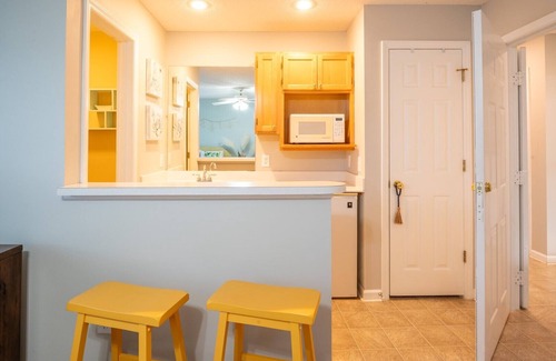 St. James Condo | Studio in St James in Southport - great amenities!