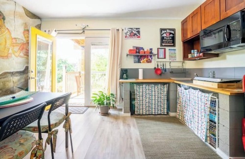 Highland Park Apartment | Studio in West Seattle