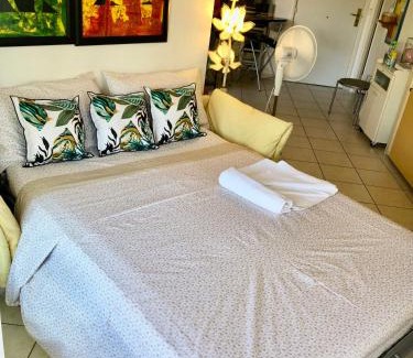 Les Baumettes Apartment | studio joli