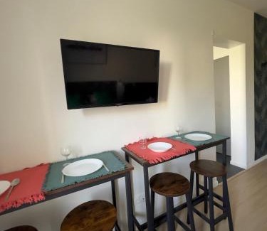 Chatellerault Apartment | Studio Jozy I confort et jardin en ville 4pers I Futuroscope