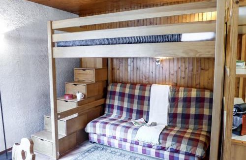 Chamonix City Centre Apartment | Studio L'Aiguille du Midi-7 by Interhome