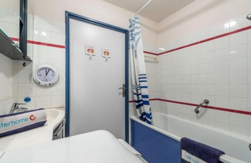 Port Cogolin Apartment | Studio Les Deux voiles-3 by Interhome