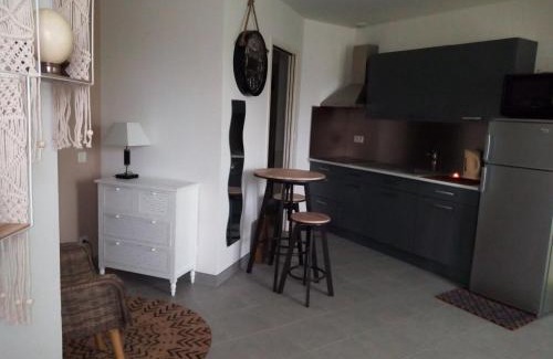 Le Chateau-d'Oleron Apartment | Studio lumineux à 2 pas de la mer