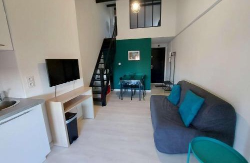 Le Grau-dʼAgde Apartment | Studio Mezzanine au Grau d'Agde – 250m Plage, Terrasse, 4 Couchages - FR-1-423-235