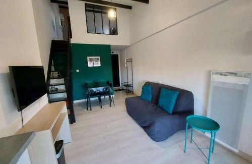 Le Grau-dʼAgde Apartment | Studio Mezzanine au Grau d'Agde – 250m Plage, Terrasse, 4 Couchages - FR-1-423-235