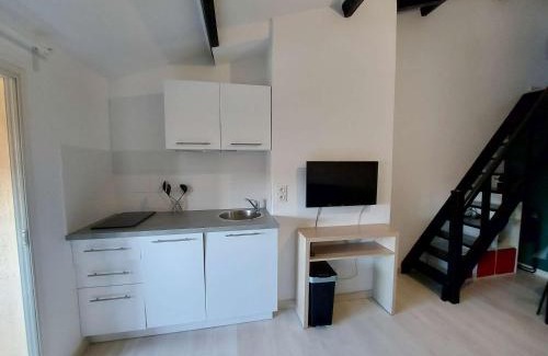 Le Grau-dʼAgde Apartment | Studio Mezzanine au Grau d'Agde – 250m Plage, Terrasse, 4 Couchages - FR-1-423-235