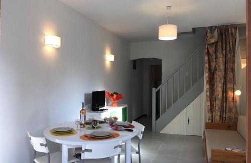 Boulouris-sur-Mer Apartment | Studio Mezzanine avec Jardin Privatif, Parking et Clim - Saint-Raphaël - FR-1-226A-81