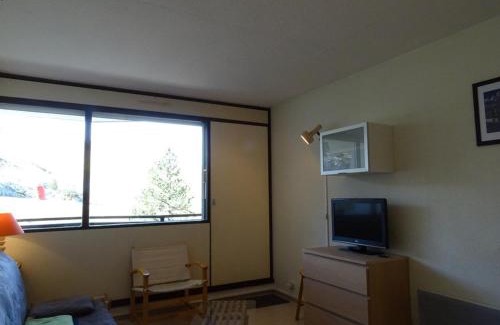 Arette Apartment | Studio pour 4 pers. à proximité des pistes avec balcon et parking - FR-1-602-55