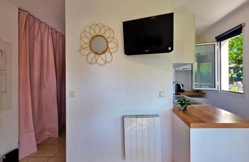 La Californie Apartment | Studio près mer et aéroport - Studio near sea and airport