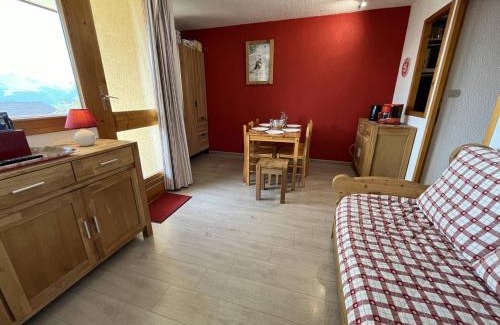 Vallandry Apartment | Studio rénové de 26 m² pour 4 pers avec balcon, accès pistes, animaux admis - Vallandry - FR-1-757-116