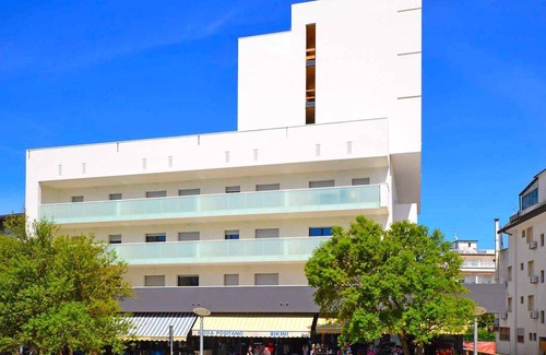 Lignano Sabbiadoro Apartment | Studio renovated with air conditioning