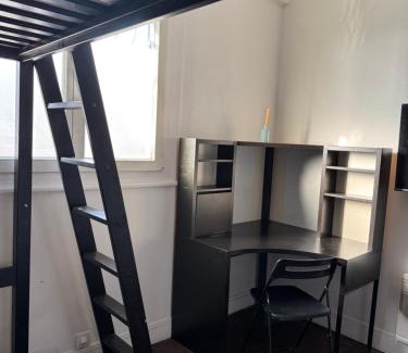Aubervilliers Apartment | Studio Stade de France RER B