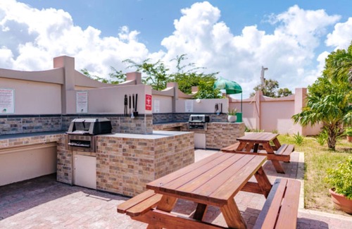 Palm Beach Condo | Studio Suite (Apart-Hotel) with Pool by RedAwning