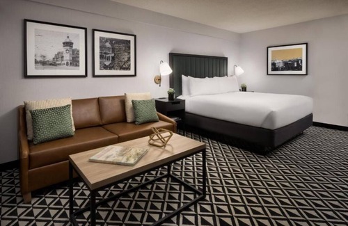 Brookline Hotel | Studio Suite at Arcadian Hotel! Close to The Museum of Fine Arts, Boston
