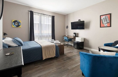 Knightville Apartment | Studio Suite With Free Parking