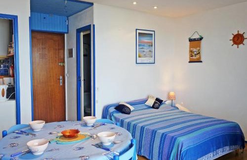 Quiberon Apartment | Studio Trouz Ar Mor-1 by Interhome