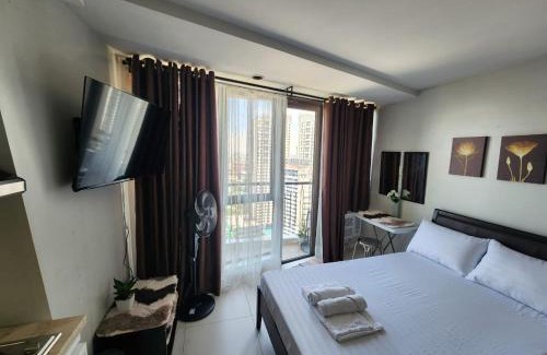 Legazpi Village Apartment | Studio Unit with Balcony at Legaspi Village KL Tower Residence - Along Greenbelt Mall Area