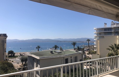 Saint-Raphael Apartment | Studio with Balcony Near Beach and Shops, Free Wi-Fi