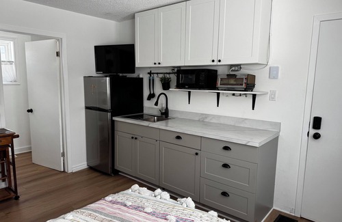 Carleton Place Apartment | Studio with kitchenette in downtown Carleton Place.