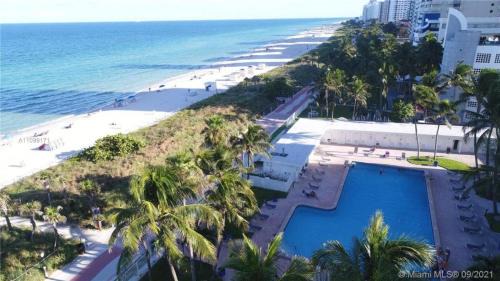 Mid Beach Apartment | Studios by The Sea