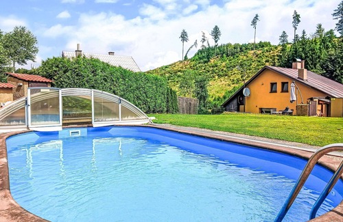 Stare Buky House | Stunning private villa for 10 people with private pool, WIFI, hot tub, TV, terrace and pets allo.