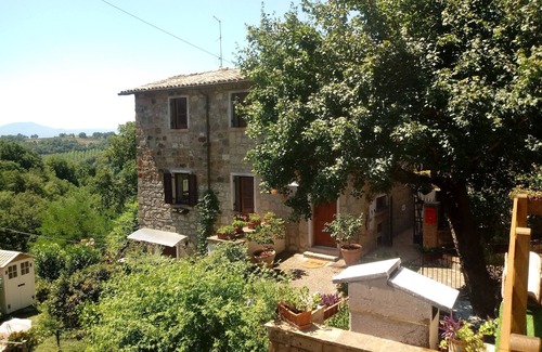 Bagnoregio House | Stunning 1-bed House in Castel Cellesi, Italy