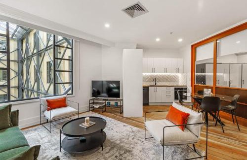 Auckland Central Business District Apartment | Stunning 1BR Apt in Heritage Hotel by Zodiak Stays