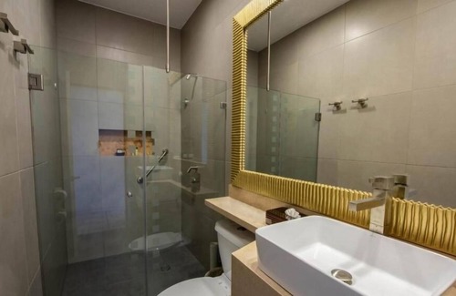 Campo de Golf Fonatur House | Stunning 1BR Suite Steps to Plaza Italia Square