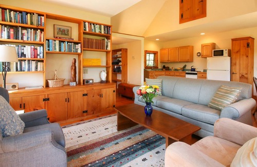 Lyndon Center Apartment | Stunning 36 Acre Property Close To Burke Mt. And Kingdom Trails