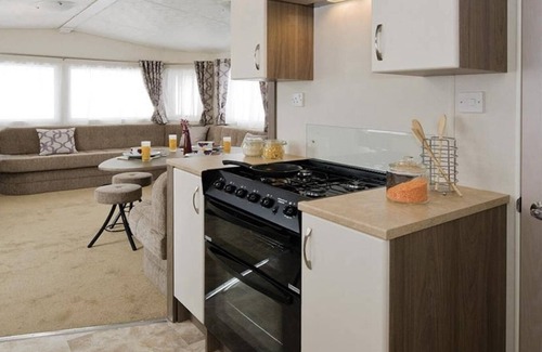 Mablethorpe Apartment | Stunning 4-bed Caravan in Mablethorpe Sleeps 10