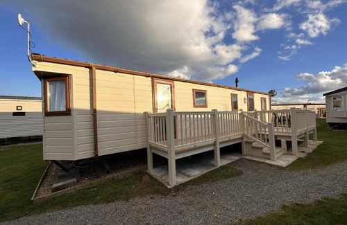 Mablethorpe Apartment | Stunning 4-bed Caravan in Mablethorpe Sleeps 10