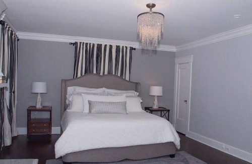 Elizabeth House | Stunning 5 BdRm/3 Bth Home near EWR Airport , Mins. from Times Square & Shopping