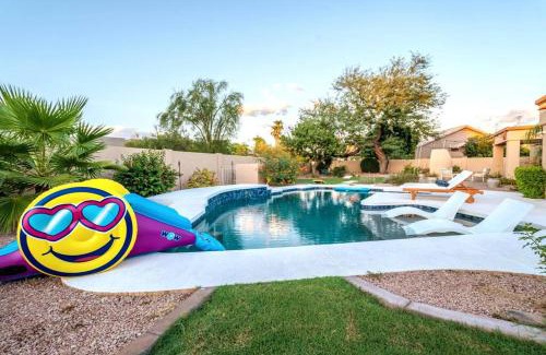 Central Scottsdale Apartment | Stunning 5 Bed Luxury Oasis Heated Pool Hot Tub