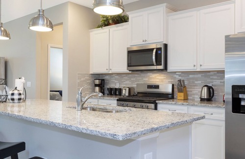 Loughman House | Stunning 6Bd w/Pool Near Disney @ Solterra 7211