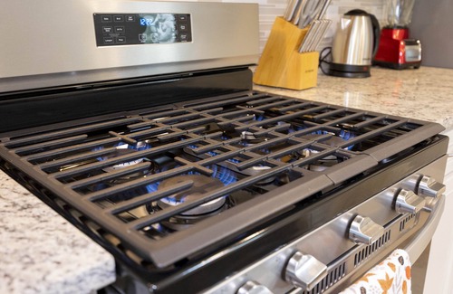 Loughman House | Stunning 6Bd w/Pool Near Disney @ Solterra 7211