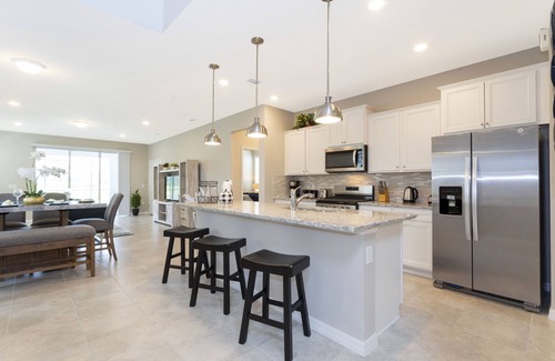 Loughman House | Stunning 6Bd w/Pool Near Disney @ Solterra 7211