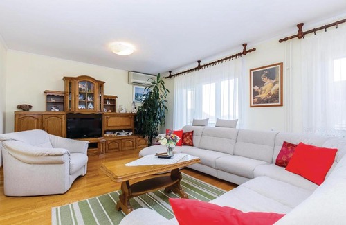 Vinodolska opcina Apartment | Stunning apartment in Grizane with 3 Bedrooms and WiFi