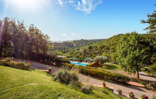 Monteluiano Apartment | Stunning Apartment In Gubbio With Wifi