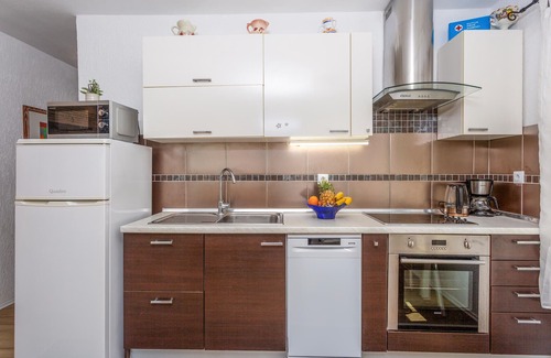 Njivice Apartment | Stunning apartment in Njivice with WiFi