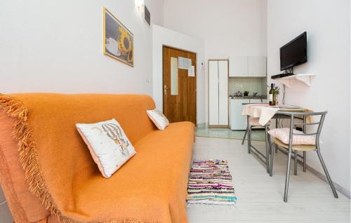 Potocnica Apartment | Stunning Apartment In Potocnica