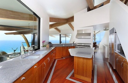 Eastern Malibu Villa | Stunning architectural home in ideal Malibu location