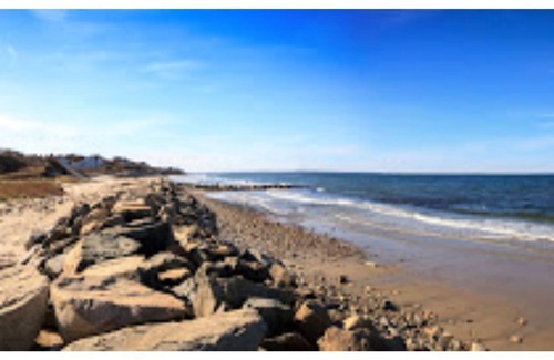 West Dennis House | Stunning Beach House with AC & Access to Private beach/public boat ramp