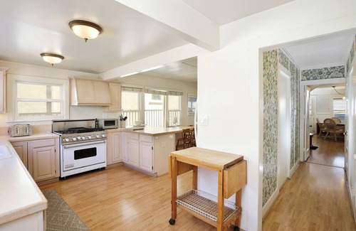 Balboa Peninsula Cottage | Stunning Beachfront Home in Prime Newport Location! Walk to Dining & Shopping