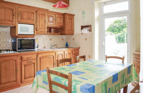 Tredrez-Locquemeau House | Stunning home in Tredrez-Locquemeau