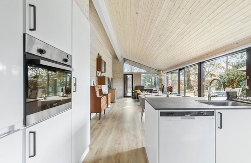 Dronningmolle House | Stunning home in Dronningmølle