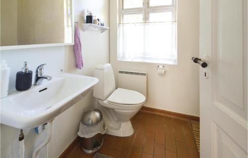 Errindlev House | Stunning Home In Errindlev With Wifi