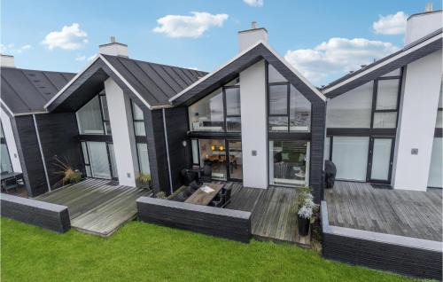 Oster Hurup House | Stunning Home In Hadsund With Wifi