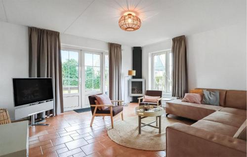 Makkum House | Stunning Home In Makkum With Wifi