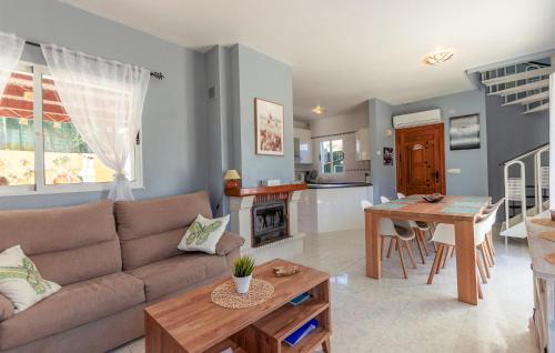 Mazarron House | Stunning Home In Mazarrón With Kitchen