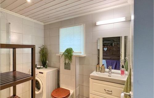 Nord-Torpa House | Stunning Home In Nord-Torpa With Wifi